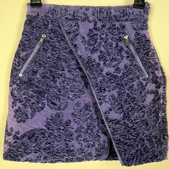 Urban Outfitters Purple Joan Textured Asymmetrical Mini Skirt; Size XS - Picture 1 of 5